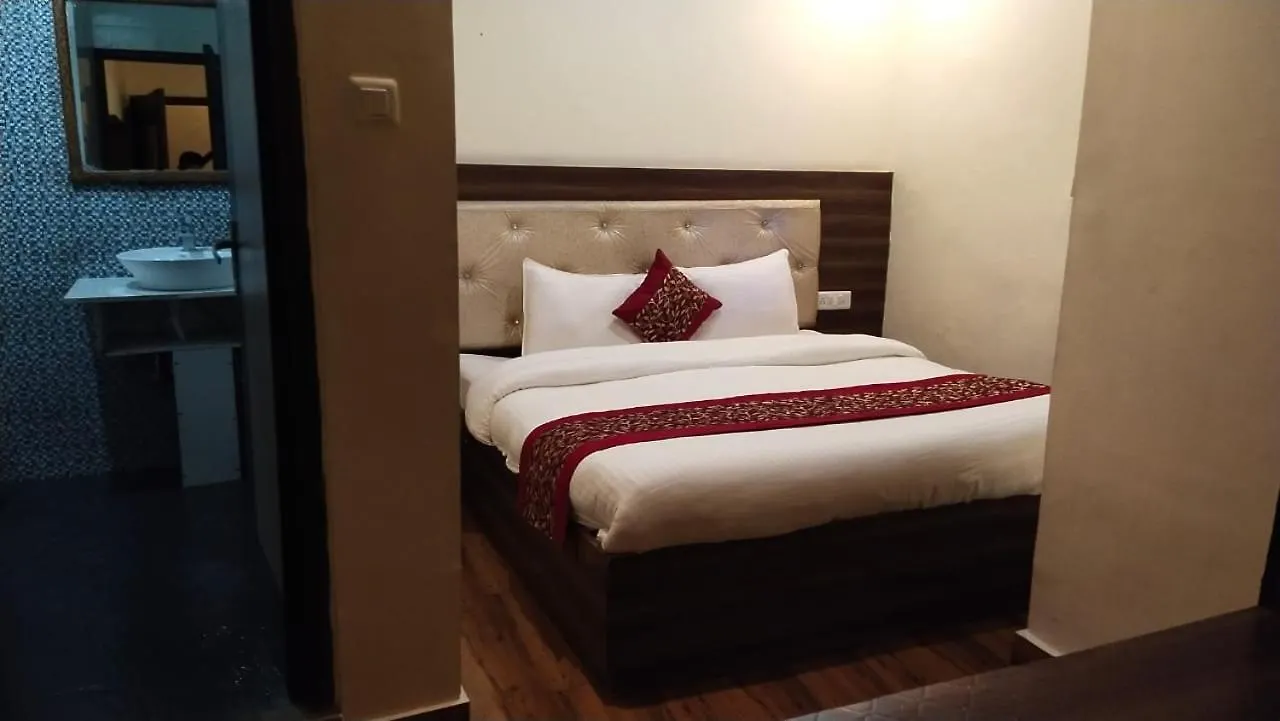 Magic Stays - Shimla Royale - Free Pickup From Railway Station Shimla 2*,